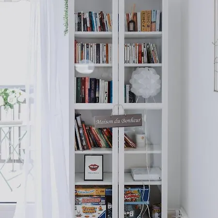 Le Cosy Avec Piscine, Balcon Et Parking Apartmán