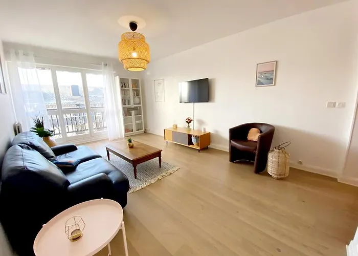 Le Cosy Avec Piscine, Balcon Et Parking